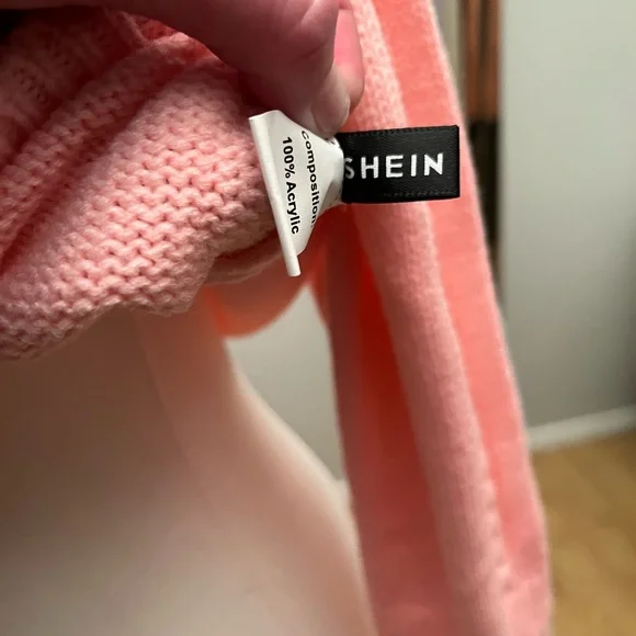 Y2K Heart Cutout Sweater - Picture 3 of 4